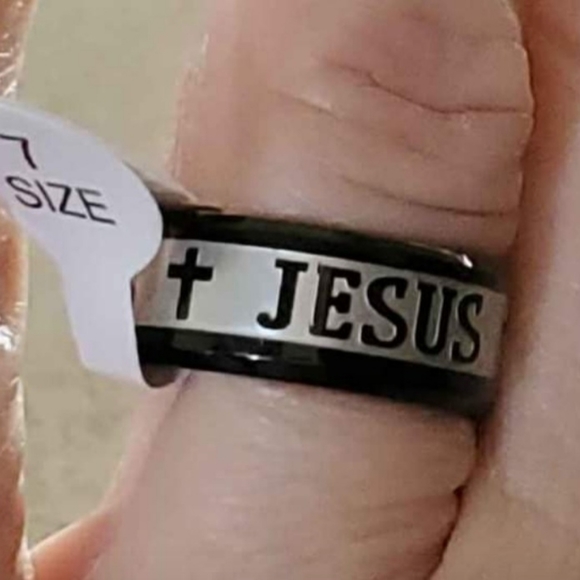 Titanium Jesus cross ring size 7 - Picture 1 of 3